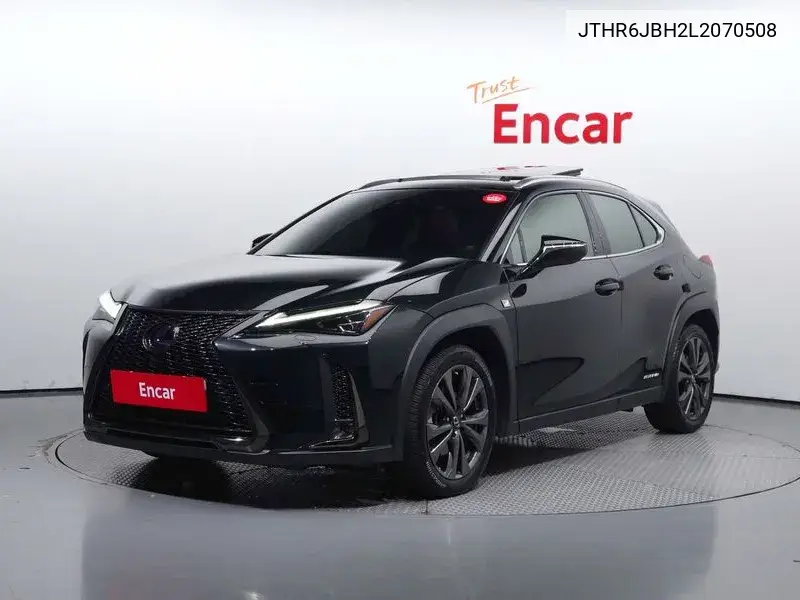 Lexus UX 2020 года выпуска