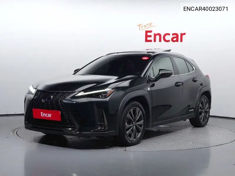Lexus UX 2020 года выпуска