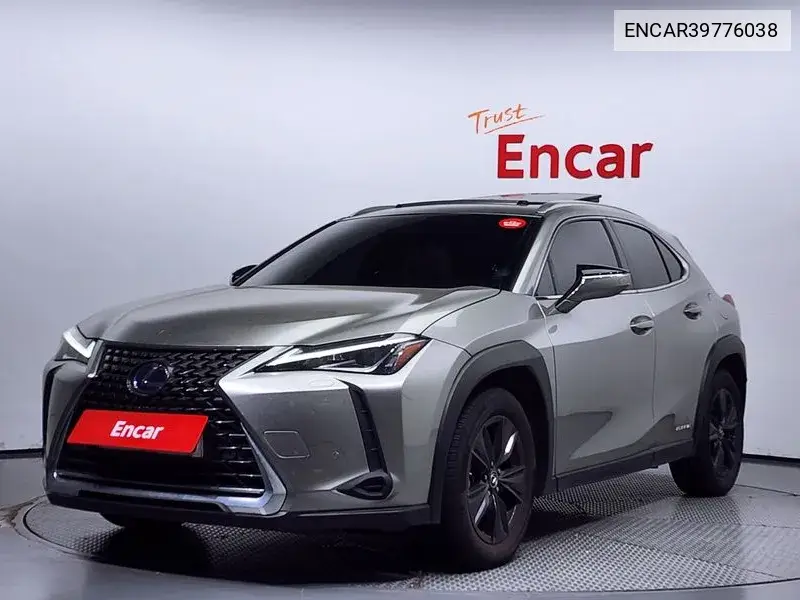 Lexus UX 2021 года выпуска