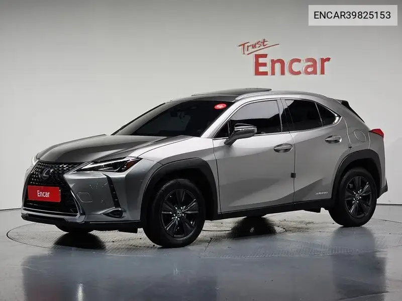 Lexus UX 2021 года выпуска