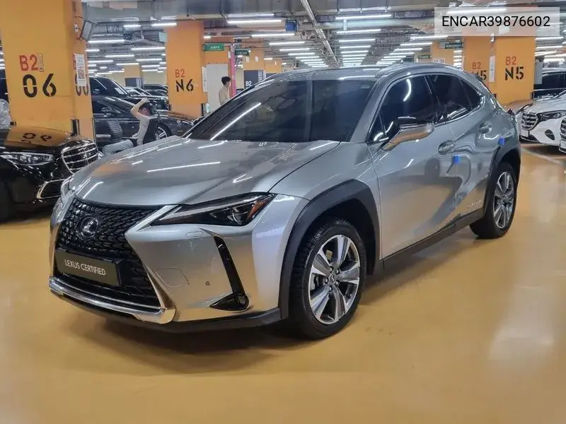 Lexus UX 2022 года выпуска