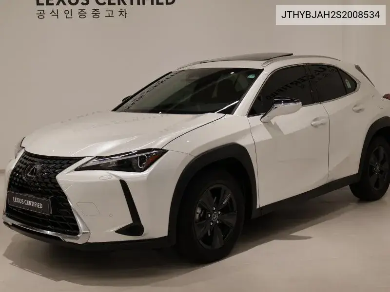 Lexus UX 2024 года выпуска