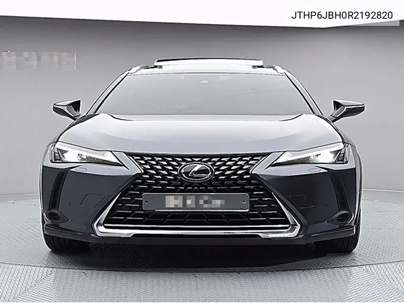 Lexus UX 2024 года выпуска