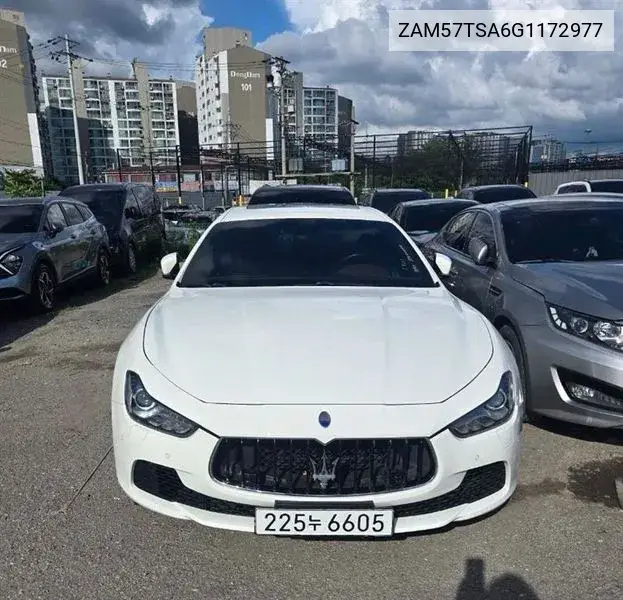 Maserati Ghibli 2015 года выпуска