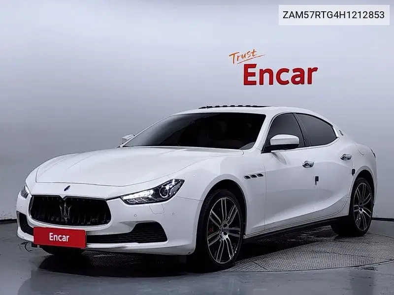 Maserati Ghibli 2017 года выпуска