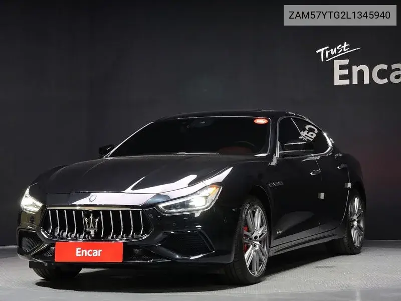 Maserati Ghibli 2020 года выпуска