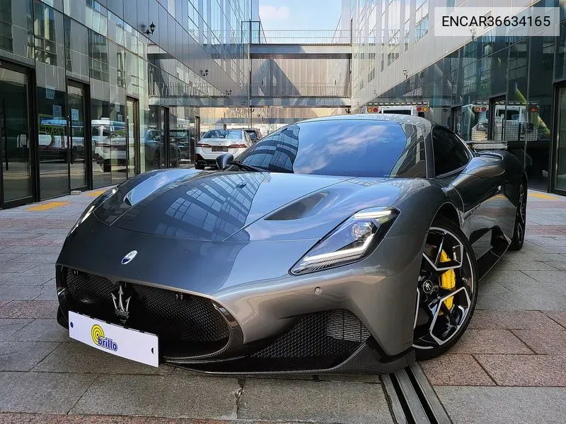 Maserati MC20 2022 года выпуска