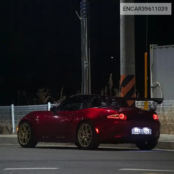 Mazda MX-5 2020 года выпуска