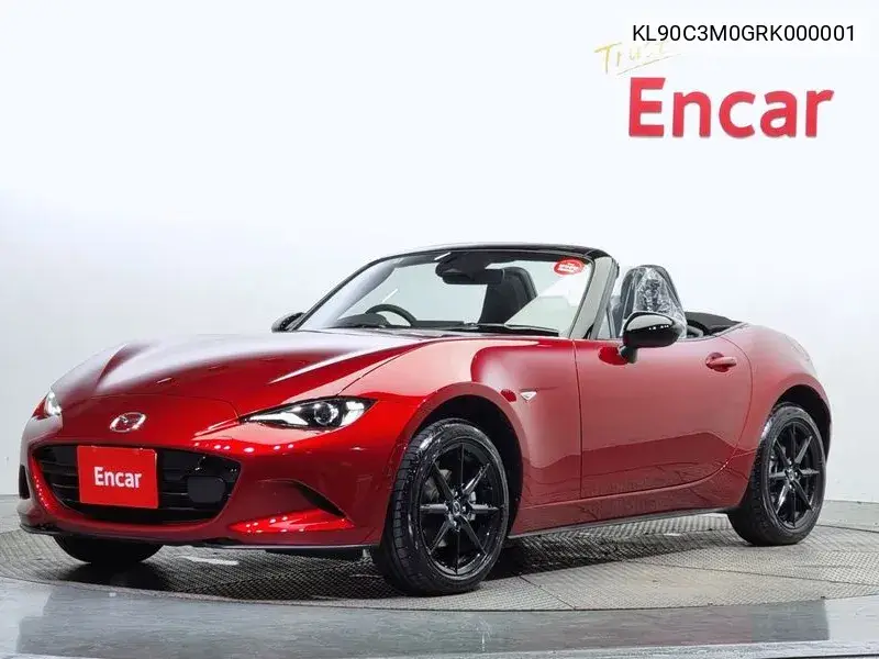 Mazda MX-5 2024 года выпуска