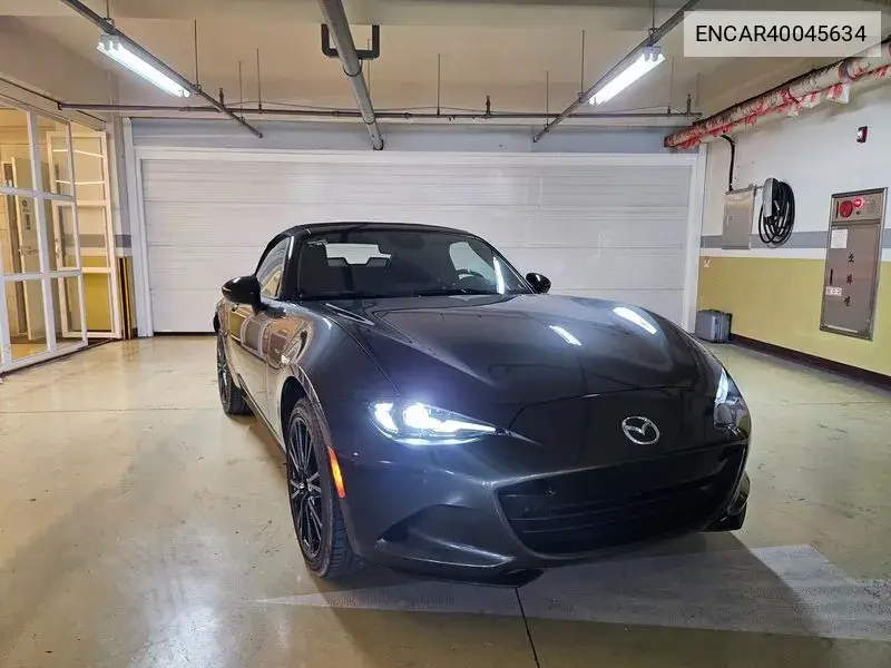 Mazda MX-5 2025 года выпуска