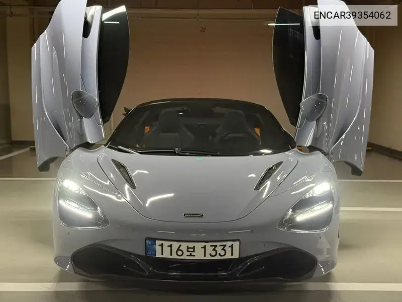 McLaren 720S 2022 года выпуска