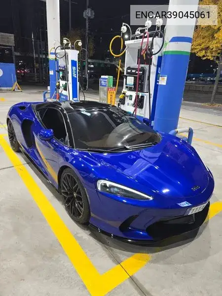 McLaren GT 2023 года выпуска