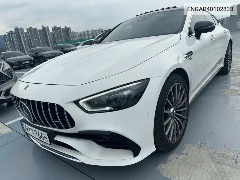Mercedes-Benz AMG GT 2021 года выпуска