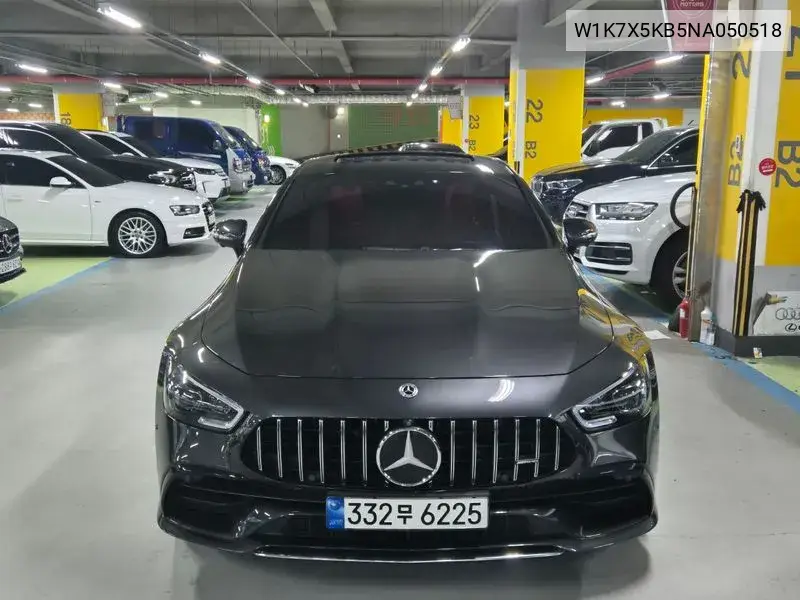 Mercedes-Benz AMG GT 2022 года выпуска