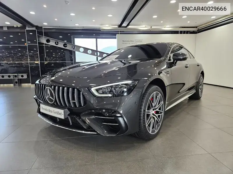 Mercedes-Benz AMG GT 2024 года выпуска