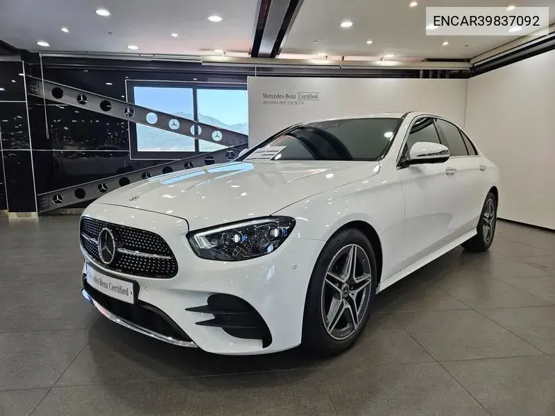 Mercedes-Benz E-klasse 2023 года выпуска