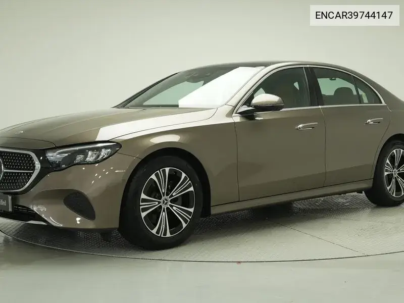 Mercedes-Benz E-klasse 2024 года выпуска