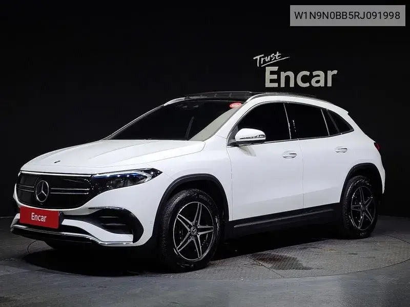 Mercedes-Benz EQA 2024 года выпуска