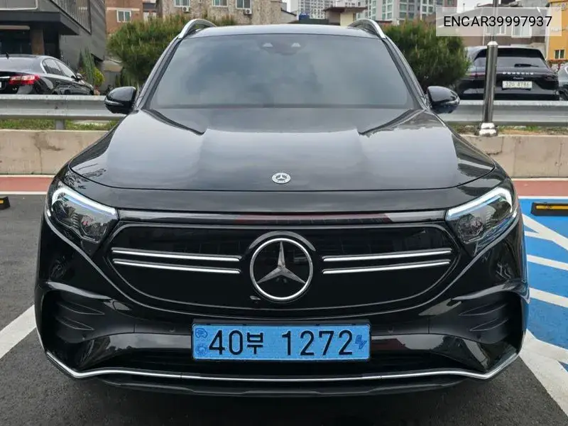 Mercedes-Benz EQB 2023 года выпуска