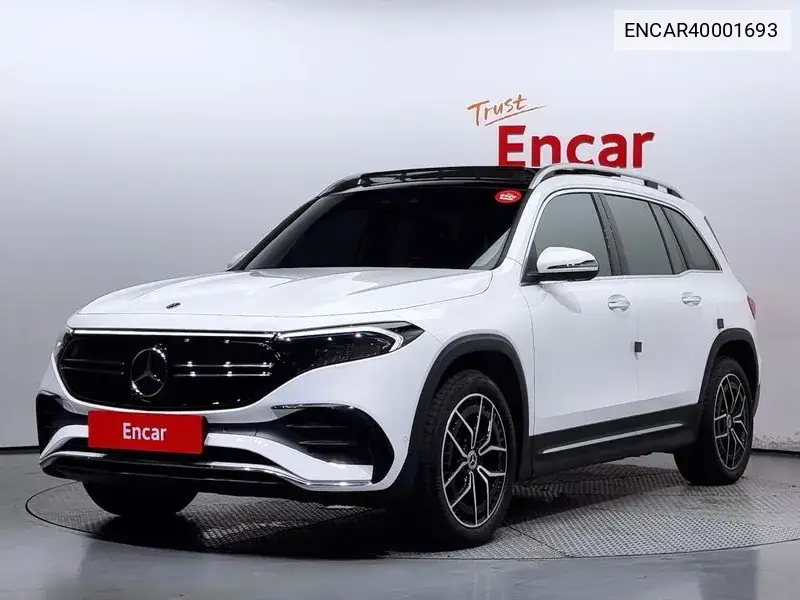 Mercedes-Benz EQB 2023 года выпуска
