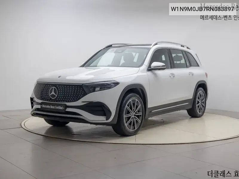 Mercedes-Benz EQB 2024 года выпуска