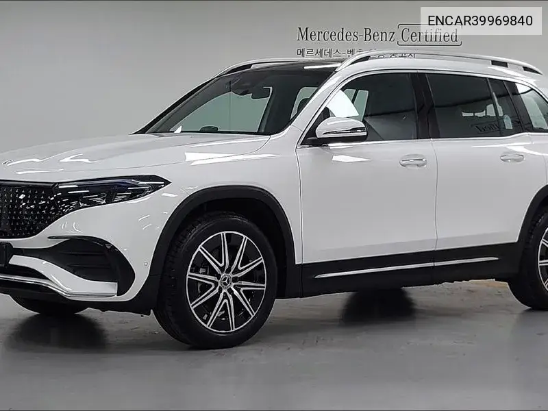 Mercedes-Benz EQB 2024 года выпуска