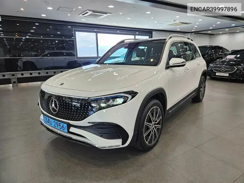 Mercedes-Benz EQB 2024 года выпуска