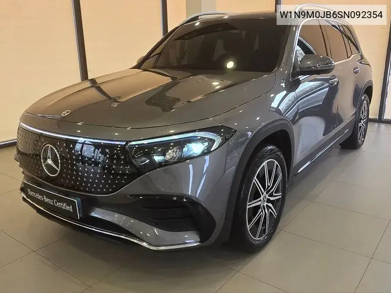 Mercedes-Benz EQB 2024 года выпуска