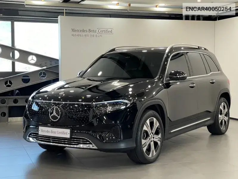Mercedes-Benz EQB 2025 года выпуска