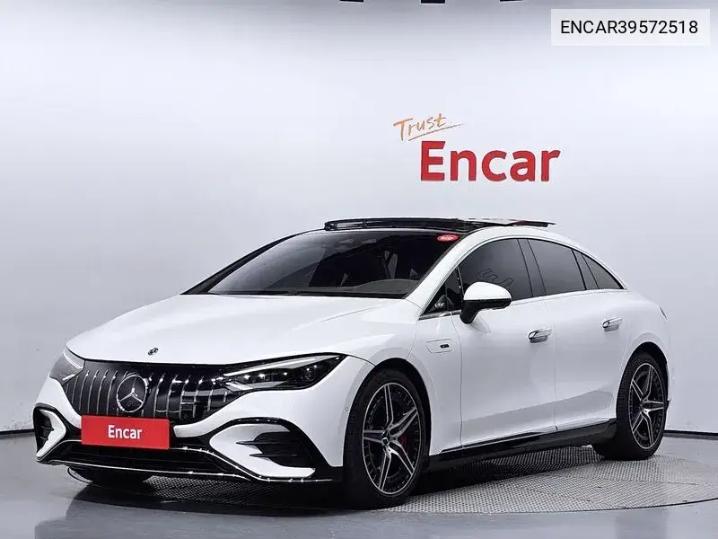 Mercedes-Benz EQE 2023 года выпуска