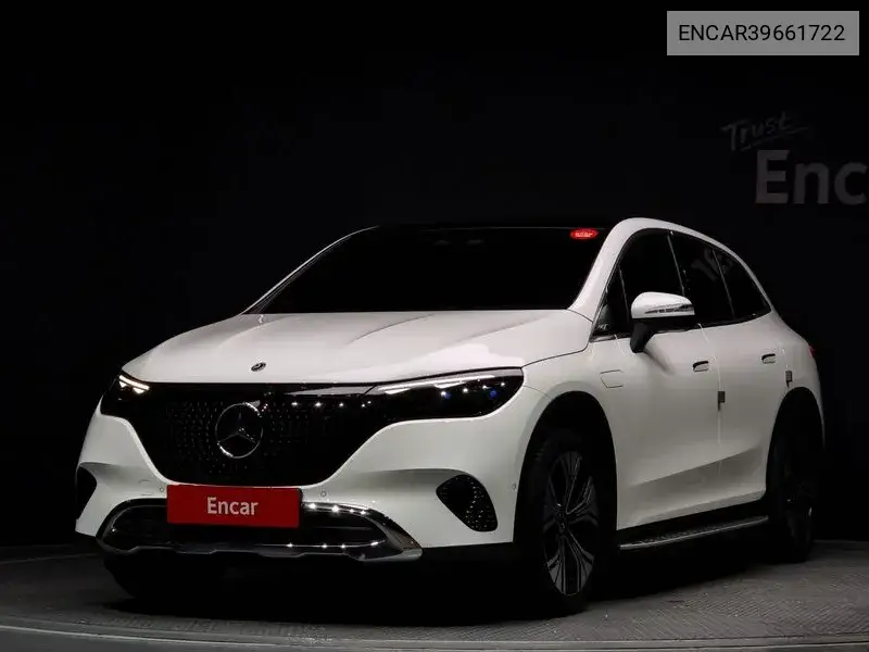 Mercedes-Benz EQE 2023 года выпуска