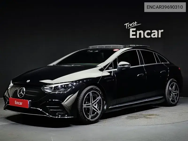 Mercedes-Benz EQE 2023 года выпуска