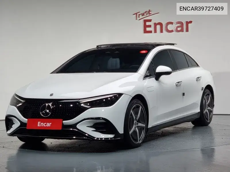 Mercedes-Benz EQE 2023 года выпуска