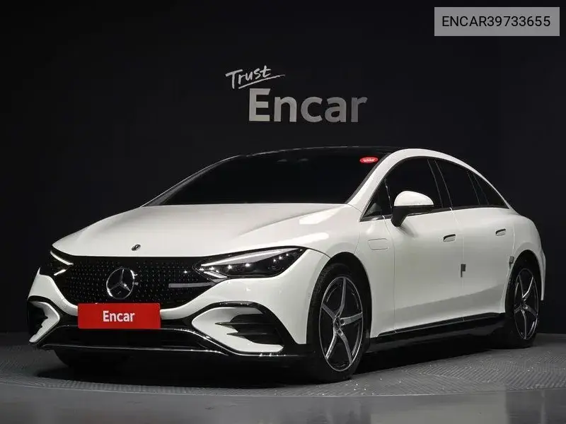 Mercedes-Benz EQE 2023 года выпуска