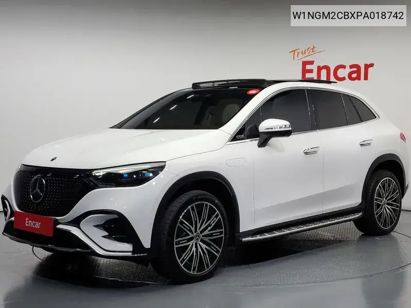 Mercedes-Benz EQE 2023 года выпуска
