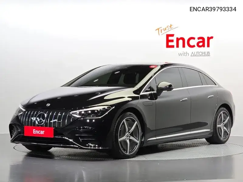 Mercedes-Benz EQE 2023 года выпуска