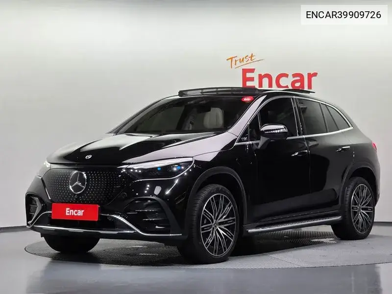 Mercedes-Benz EQE 2023 года выпуска