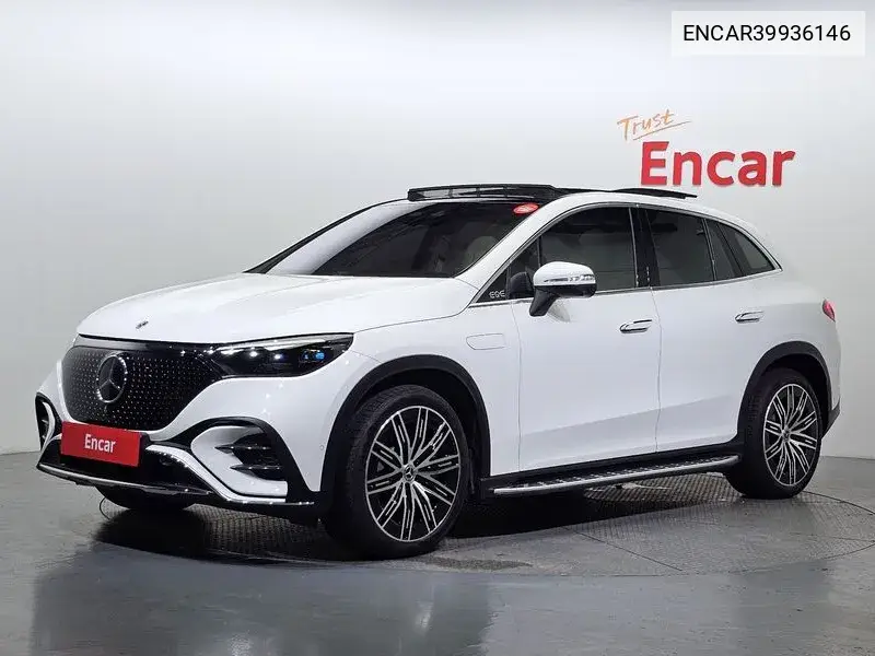 Mercedes-Benz EQE 2023 года выпуска