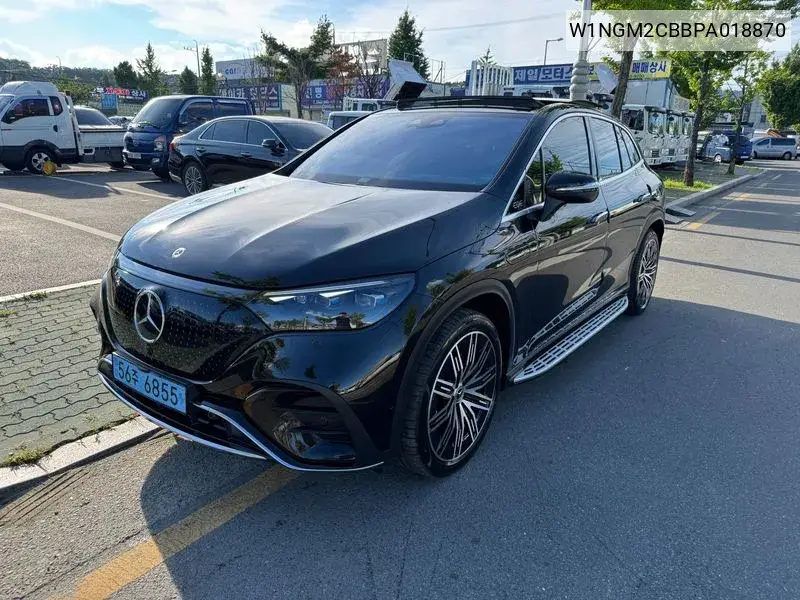 Mercedes-Benz EQE 2023 года выпуска