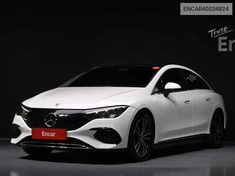 Mercedes-Benz EQE 2023 года выпуска