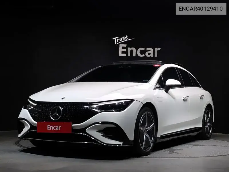 Mercedes-Benz EQE 2023 года выпуска