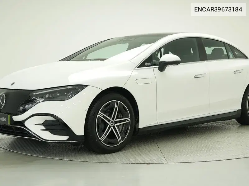 Mercedes-Benz EQE 2024 года выпуска