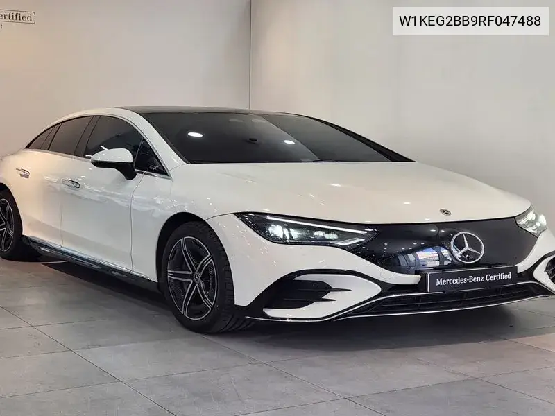Mercedes-Benz EQE 2024 года выпуска