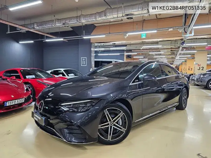 Mercedes-Benz EQE 2024 года выпуска