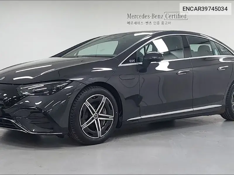 Mercedes-Benz EQE 2024 года выпуска