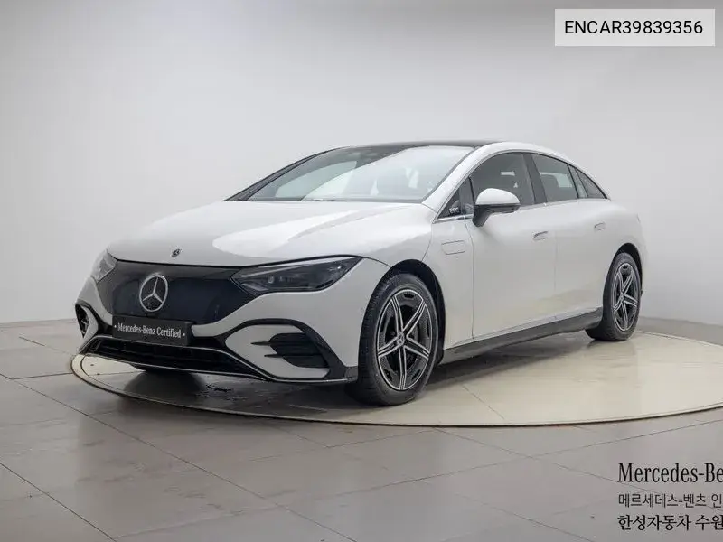Mercedes-Benz EQE 2024 года выпуска