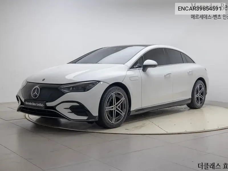 Mercedes-Benz EQE 2024 года выпуска