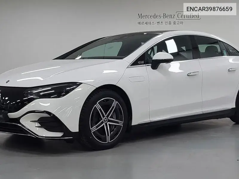 Mercedes-Benz EQE 2024 года выпуска
