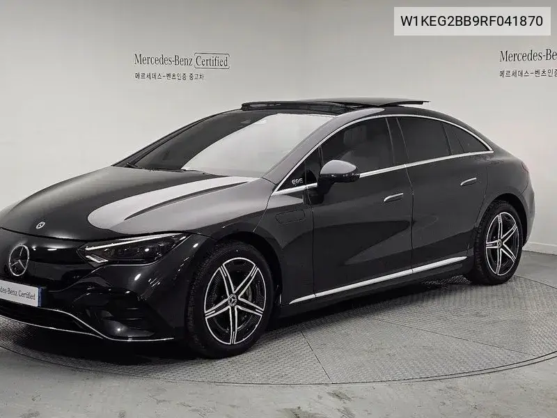 Mercedes-Benz EQE 2024 года выпуска