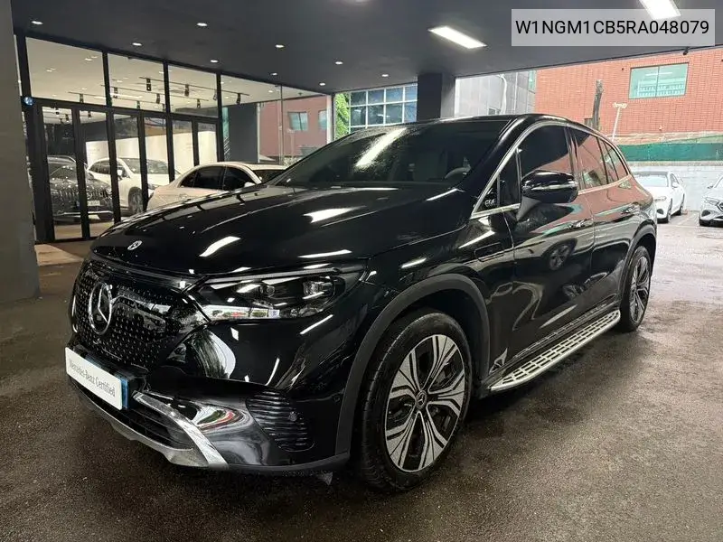 Mercedes-Benz EQE 2024 года выпуска